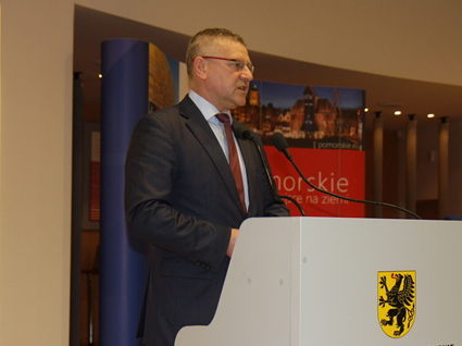 Uroczystość wręczenia organom prowadzącym zakresu przedsięwzięcia strategicznego